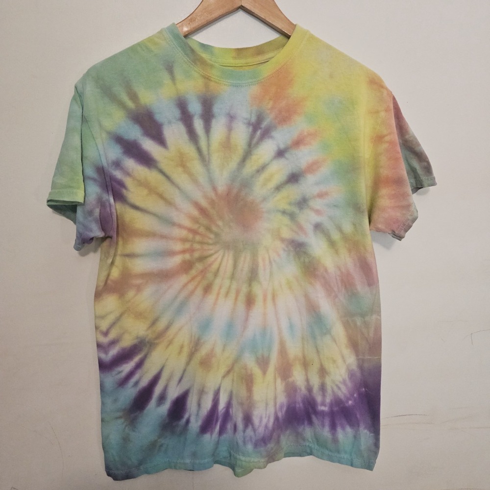 Gildan Handmade Tie Dye T-Shirt‎ Medium  100% Cotton